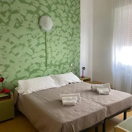 米尔纳别墅酒店 2*